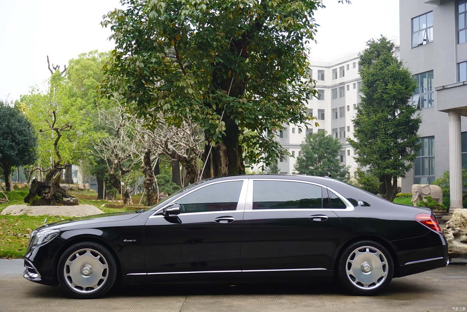 Maybach S-Class, 2017 все фото