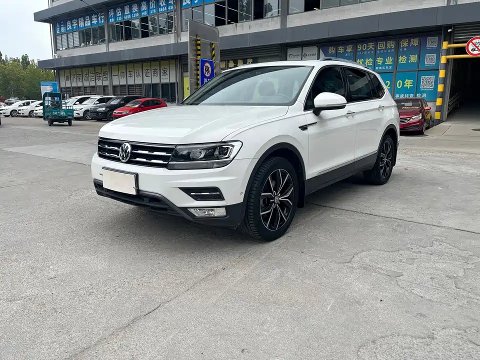Volkswagen Tiguan L