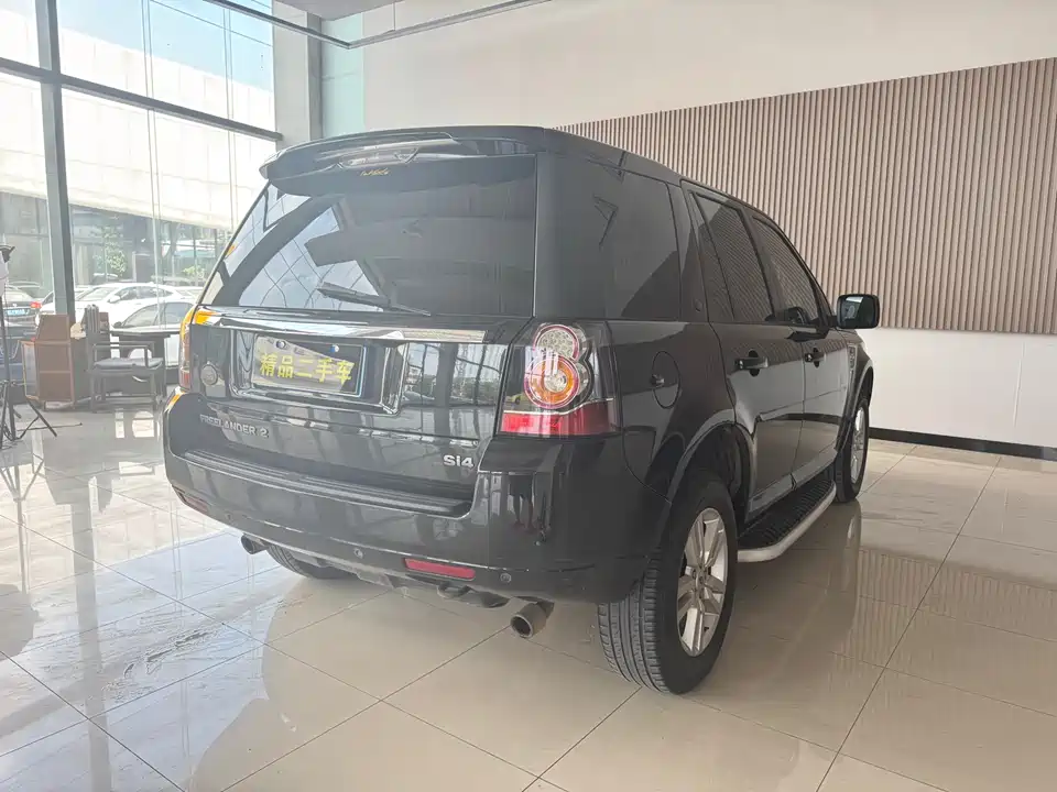 Land Rover Freelander 2