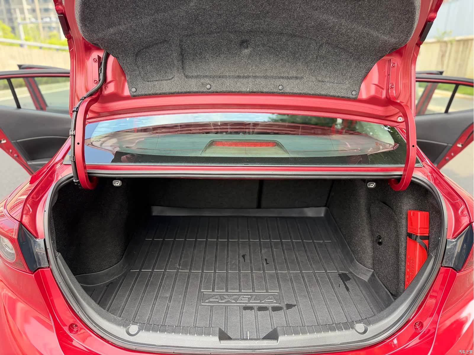 Mazda Mazda3, 2018 23
