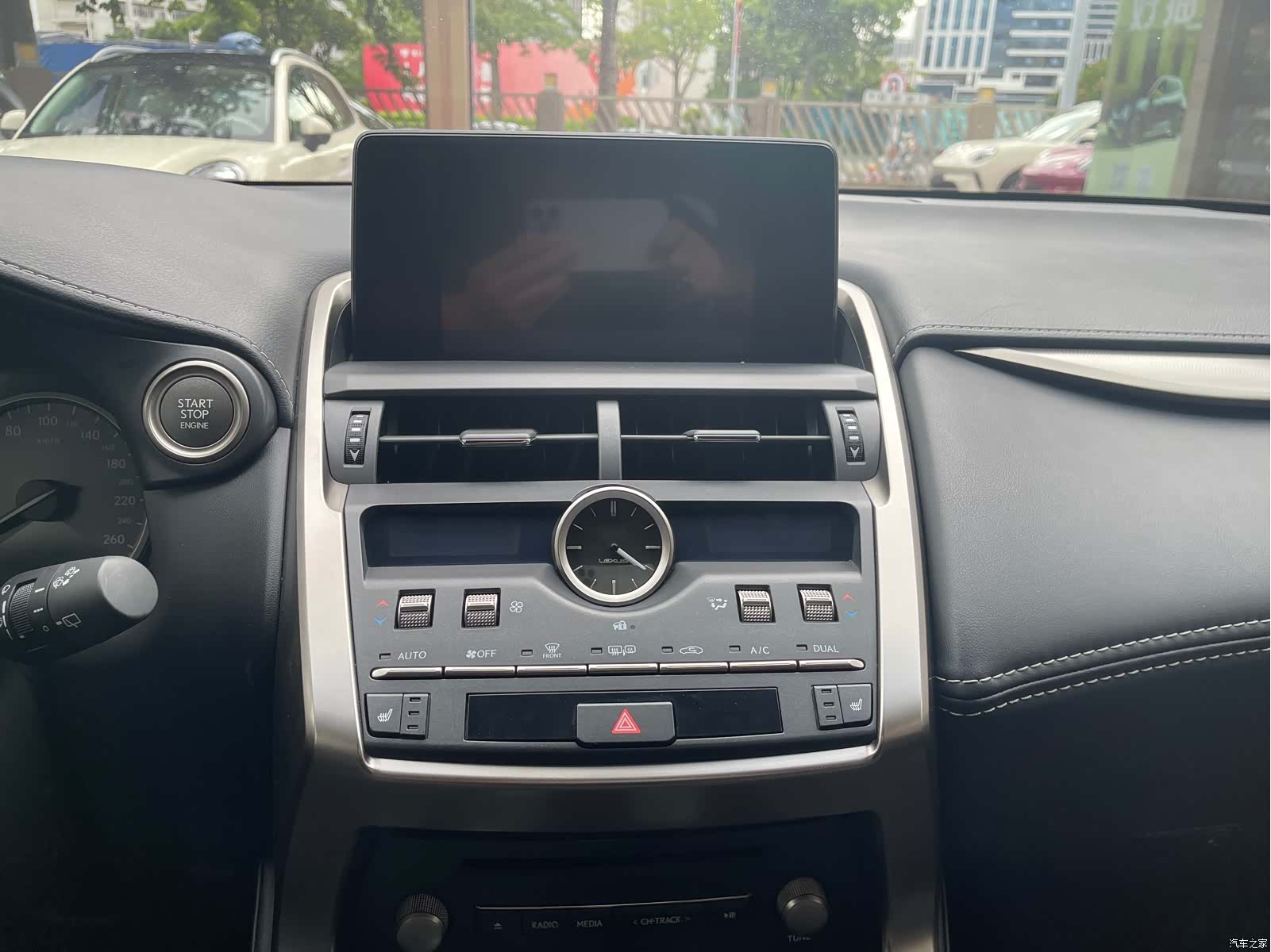 Lexus NX, 2018 8