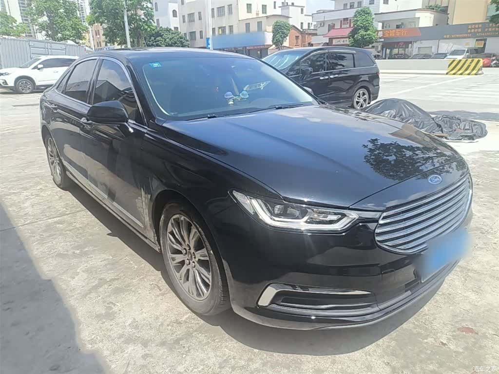 Ford Taurus, 2020 4