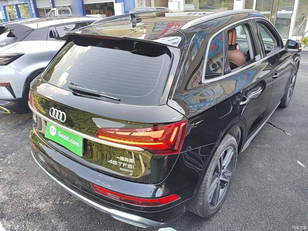 Audi Q5L, 2022 все фото