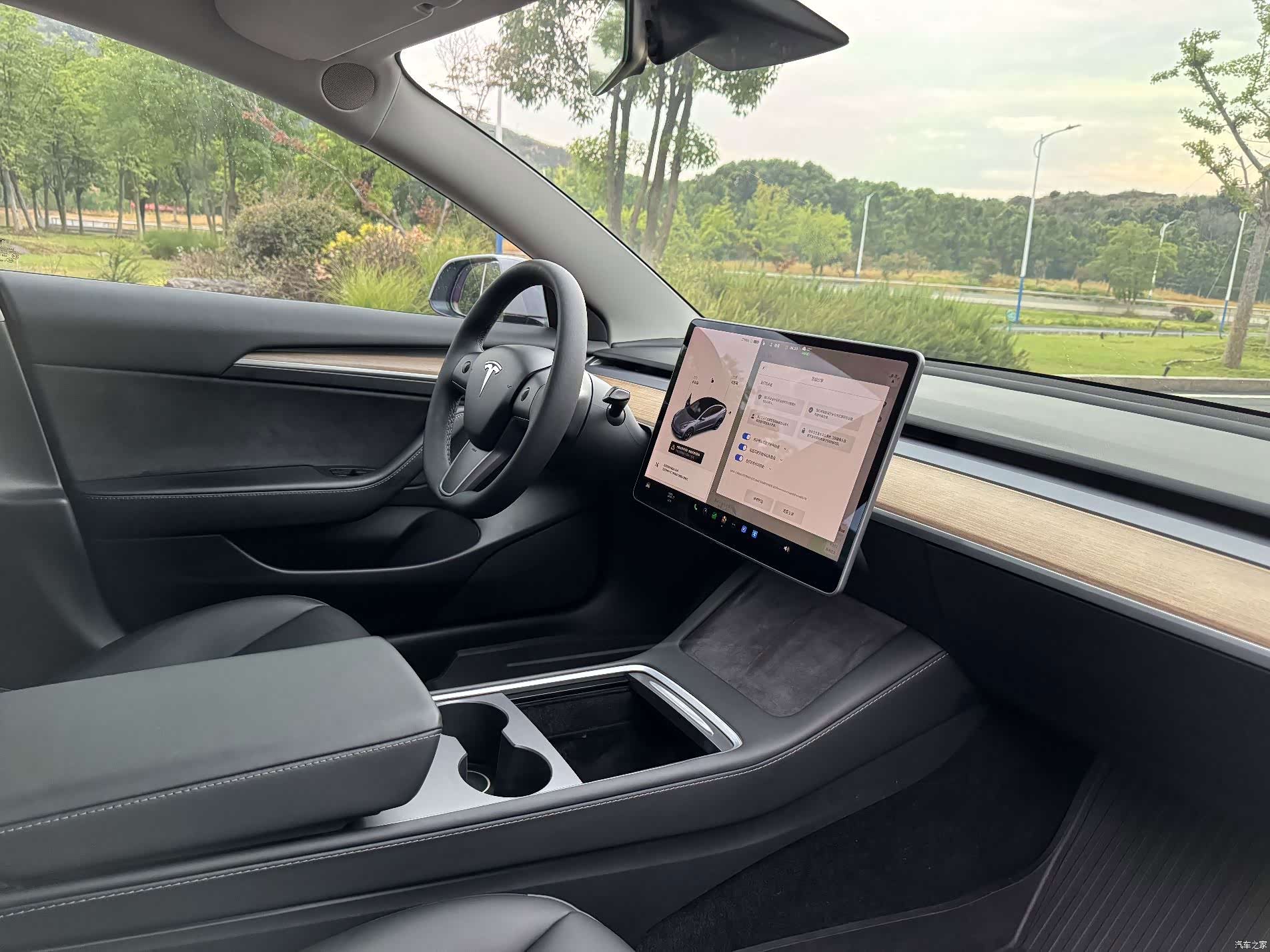 Tesla Model 3, 2021 13