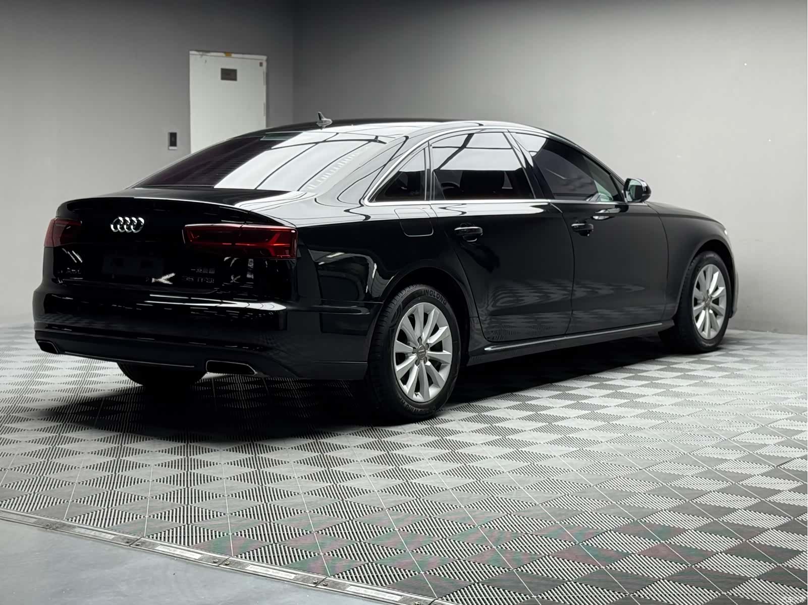Audi A6L, 2016 10