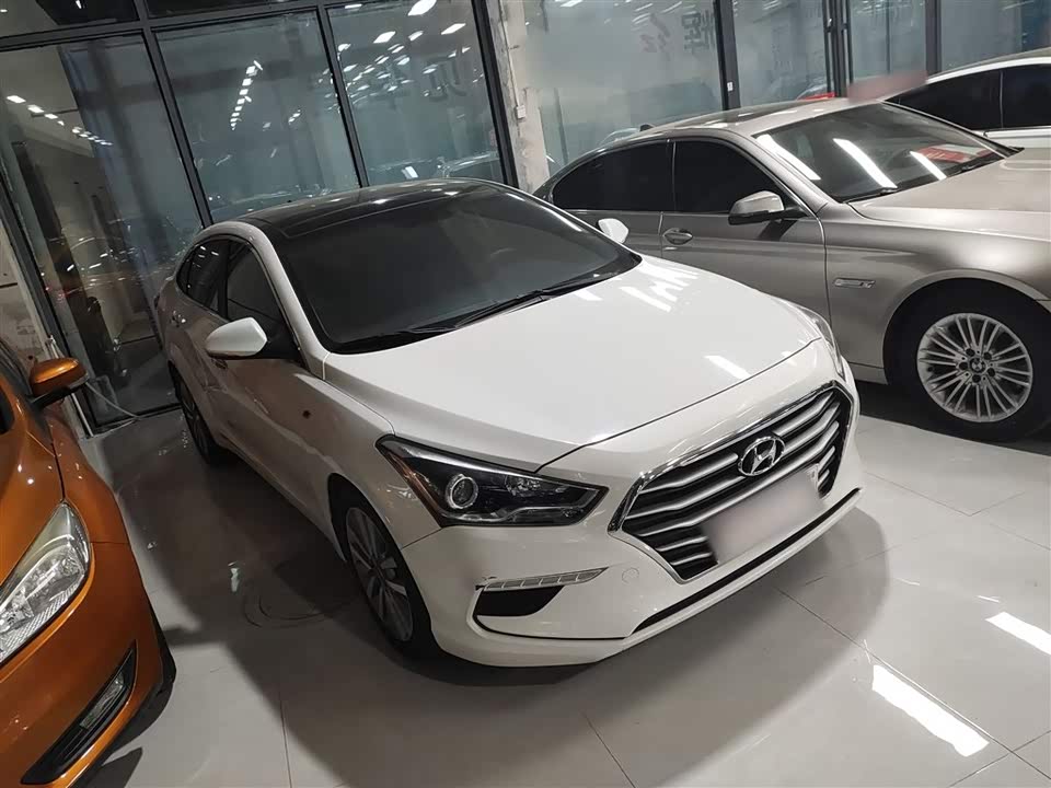 Hyundai Name picture