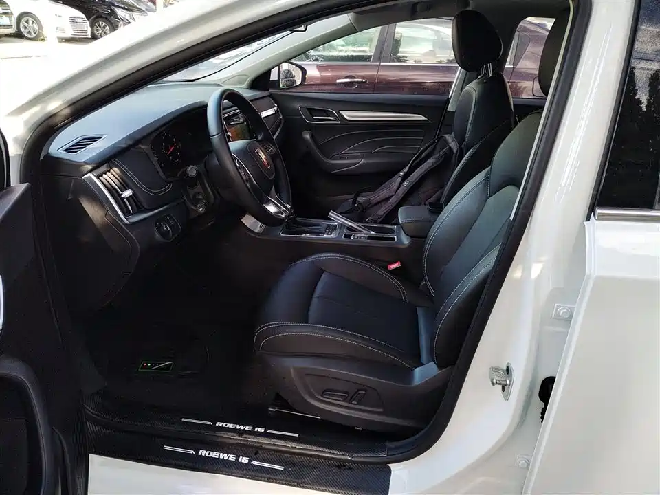 Roewe i6