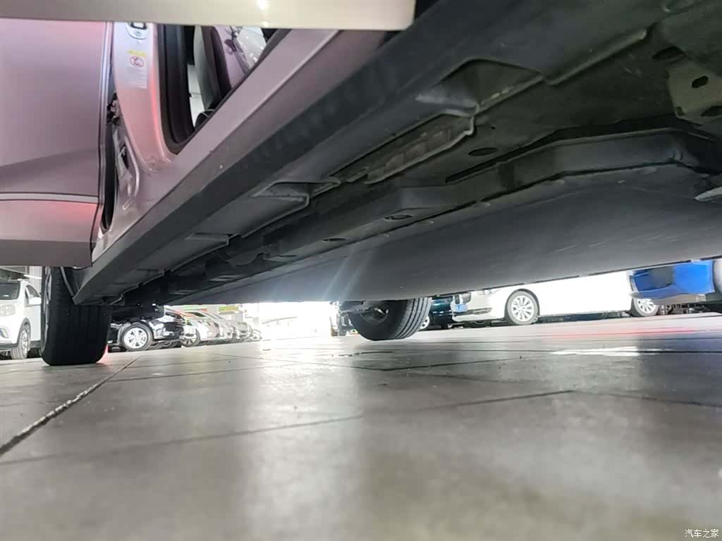 BYD Dolphin, 2022 21