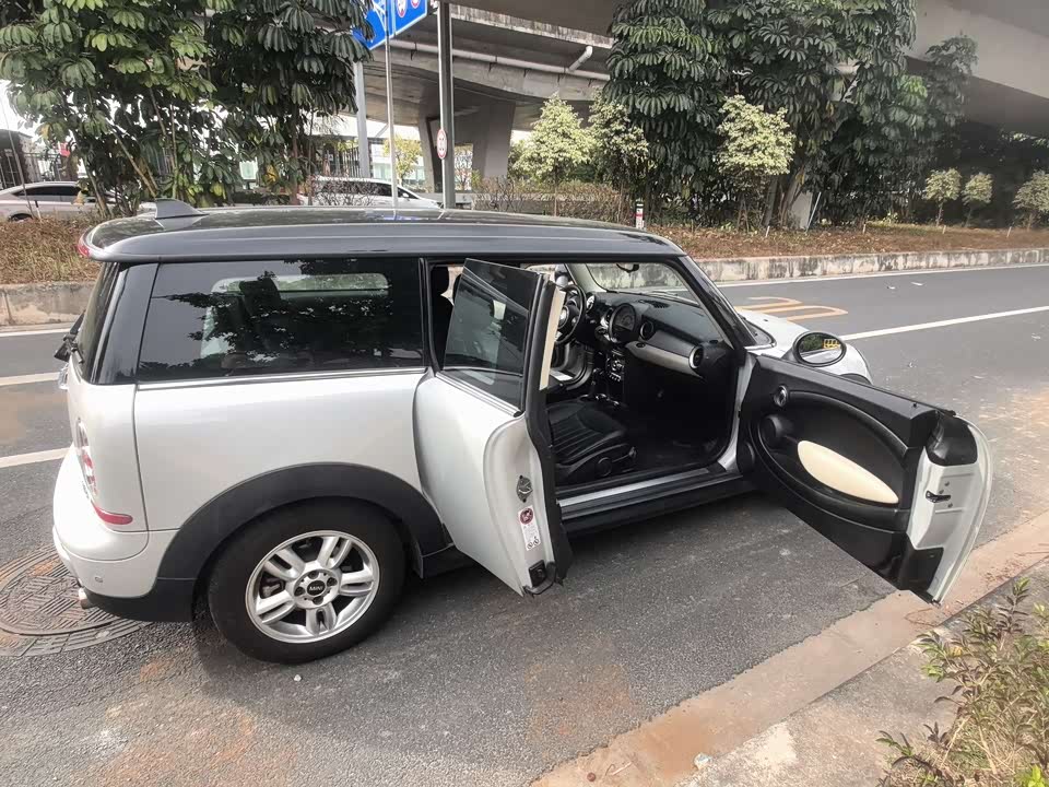 MINI CLUBMAN