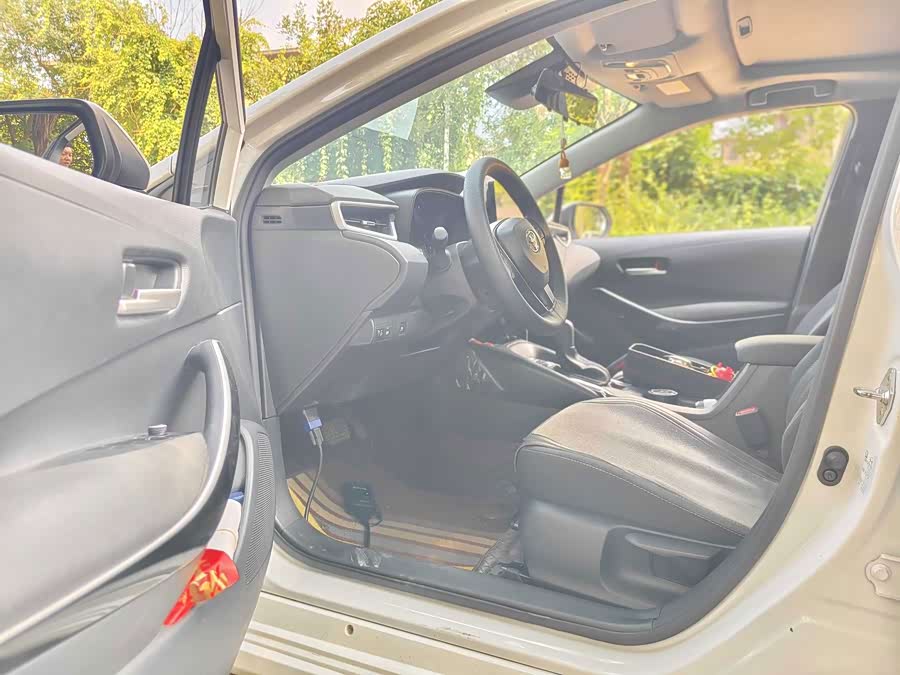 Toyota Corolla 2024, фото 9
