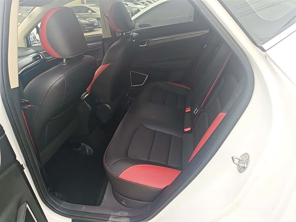 Geely Emgrand, 2020 17