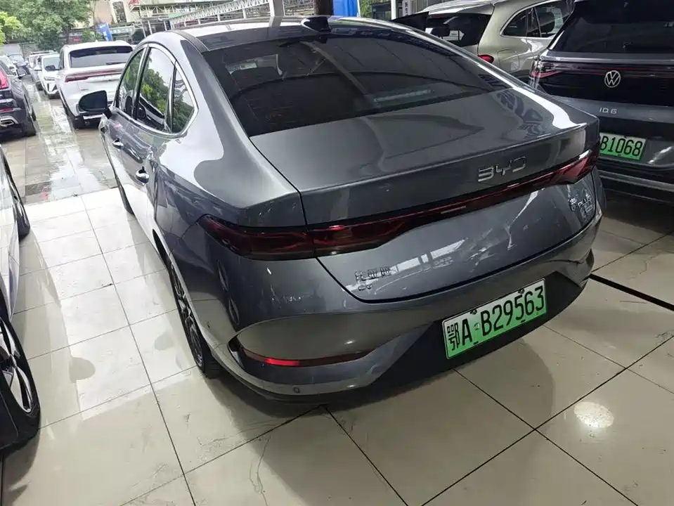 BYD Qin Yuan BYD Qin Yuan