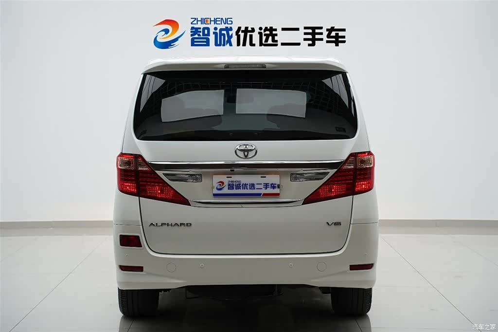 Toyota Alphard, 2012 4