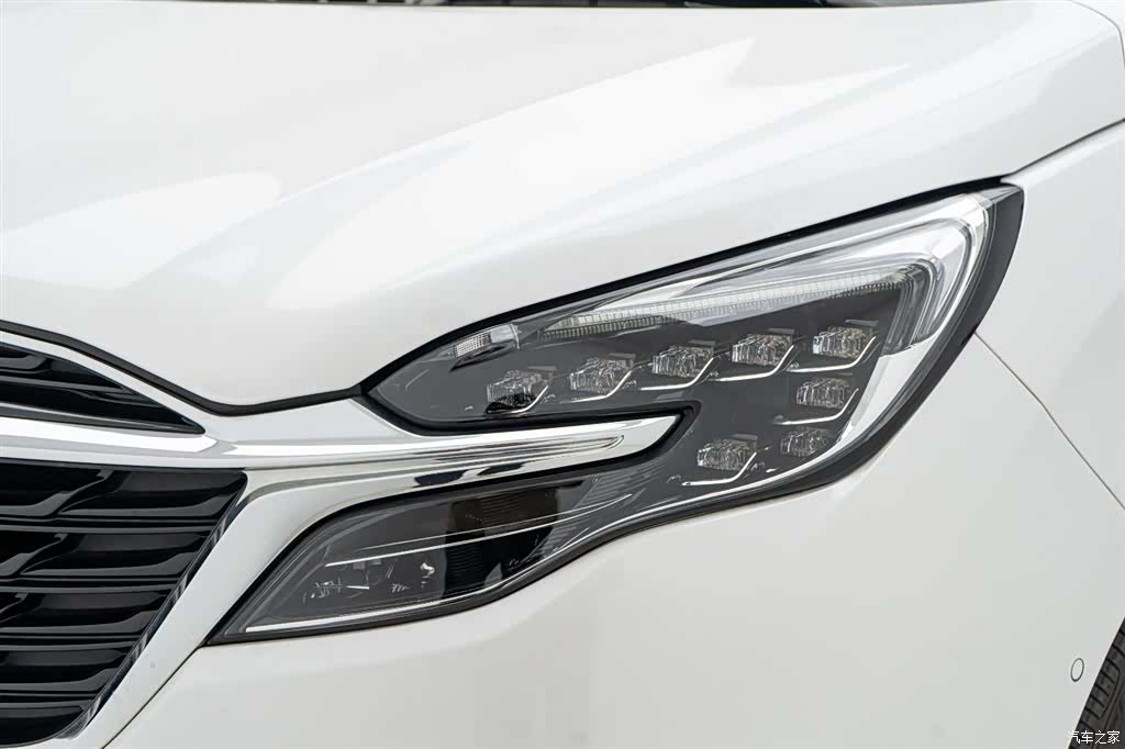 Buick GL8, 2022 9