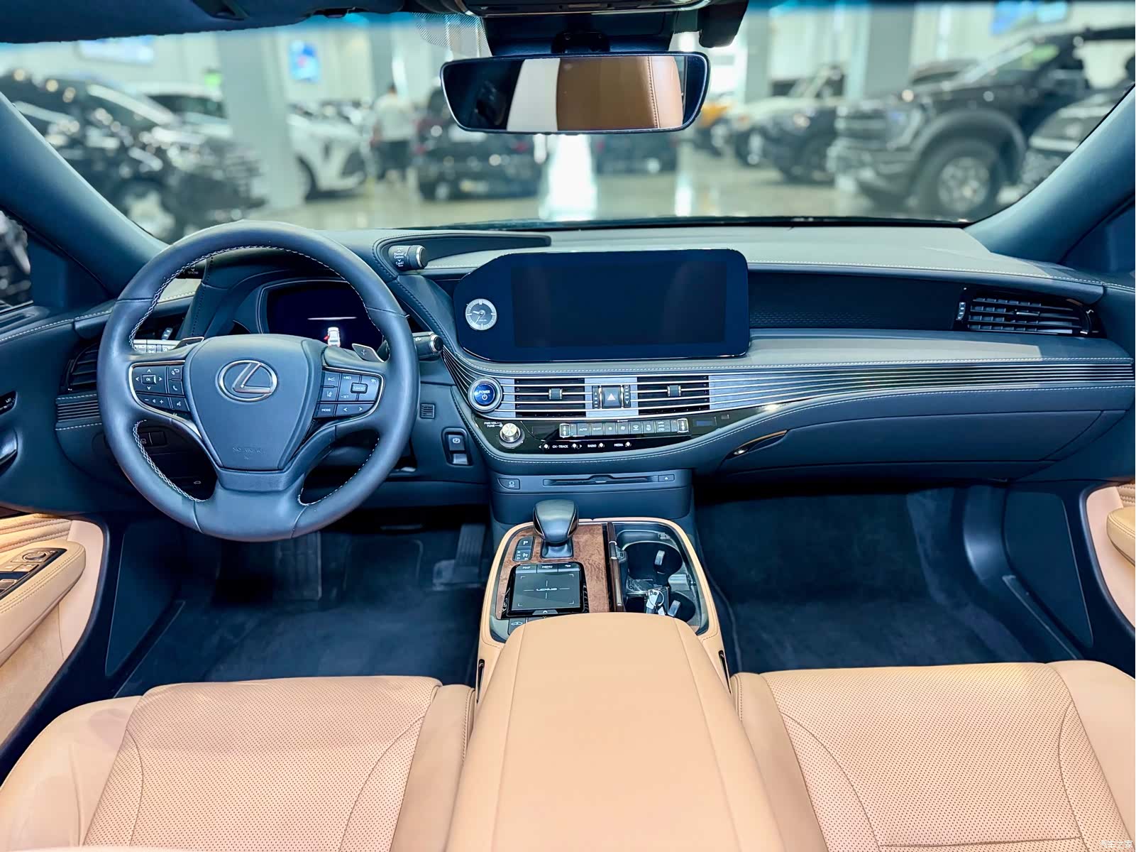 Lexus LS, 2021 13