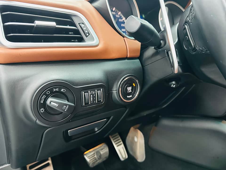 Maserati Ghibli Maserati Ghibli