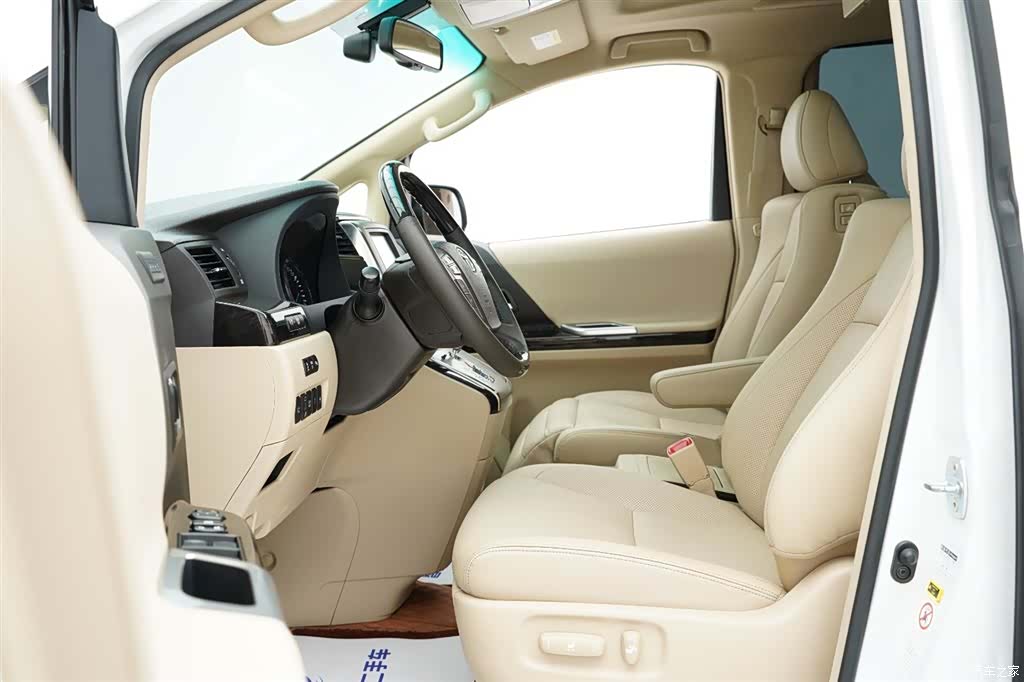 Toyota Alphard, 2012 7