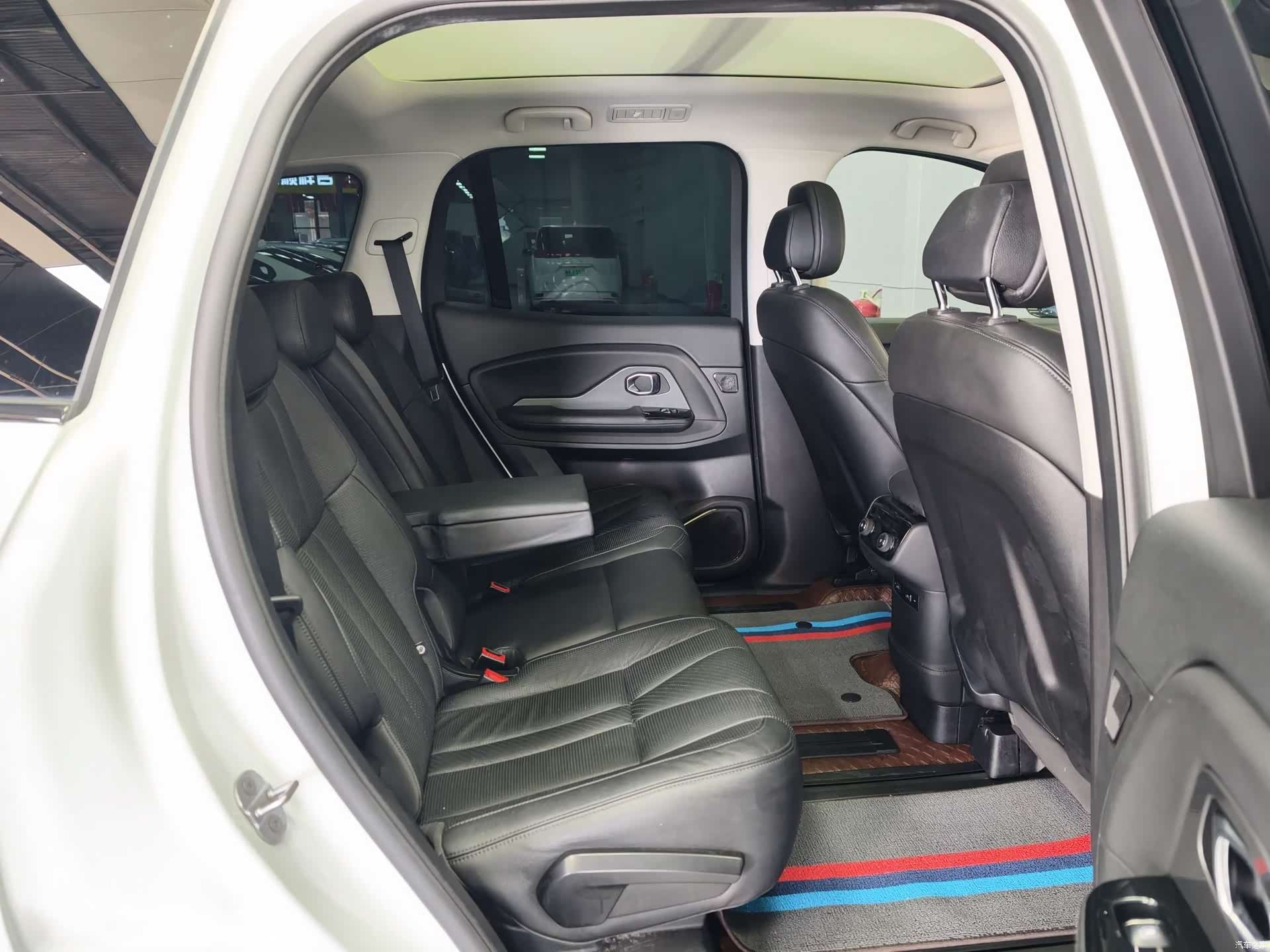 NIO ES8, 2019 9