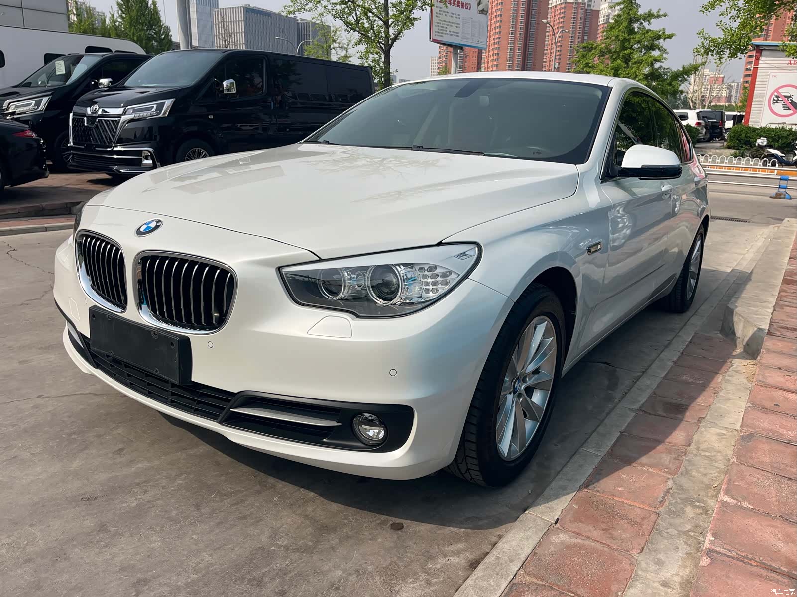 BMW 5 Series, 2017 1