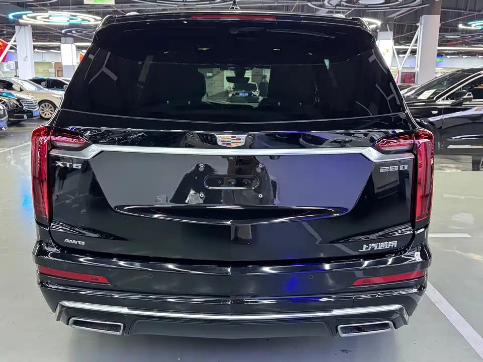 Cadillac XT6