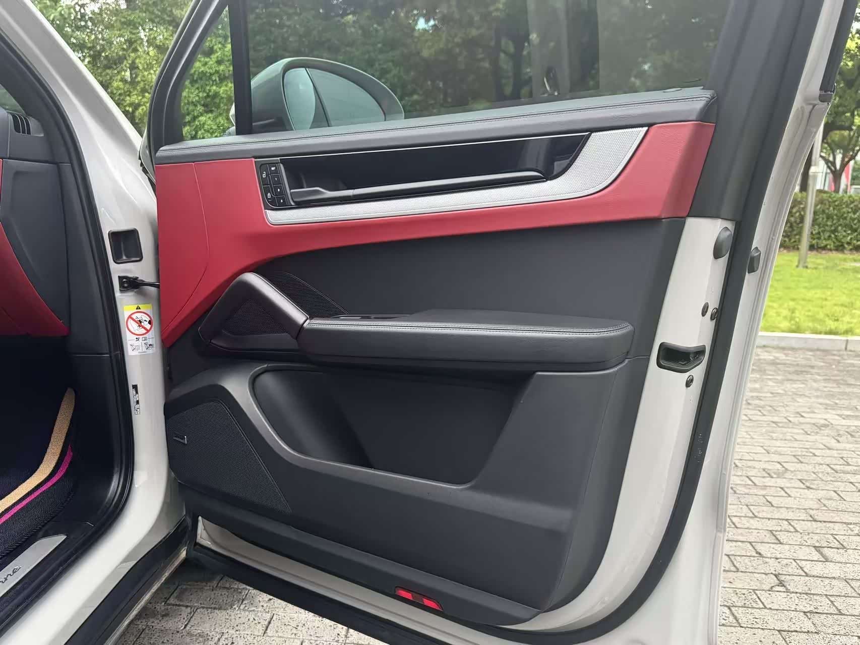 Porsche Cayenne, 2024 14