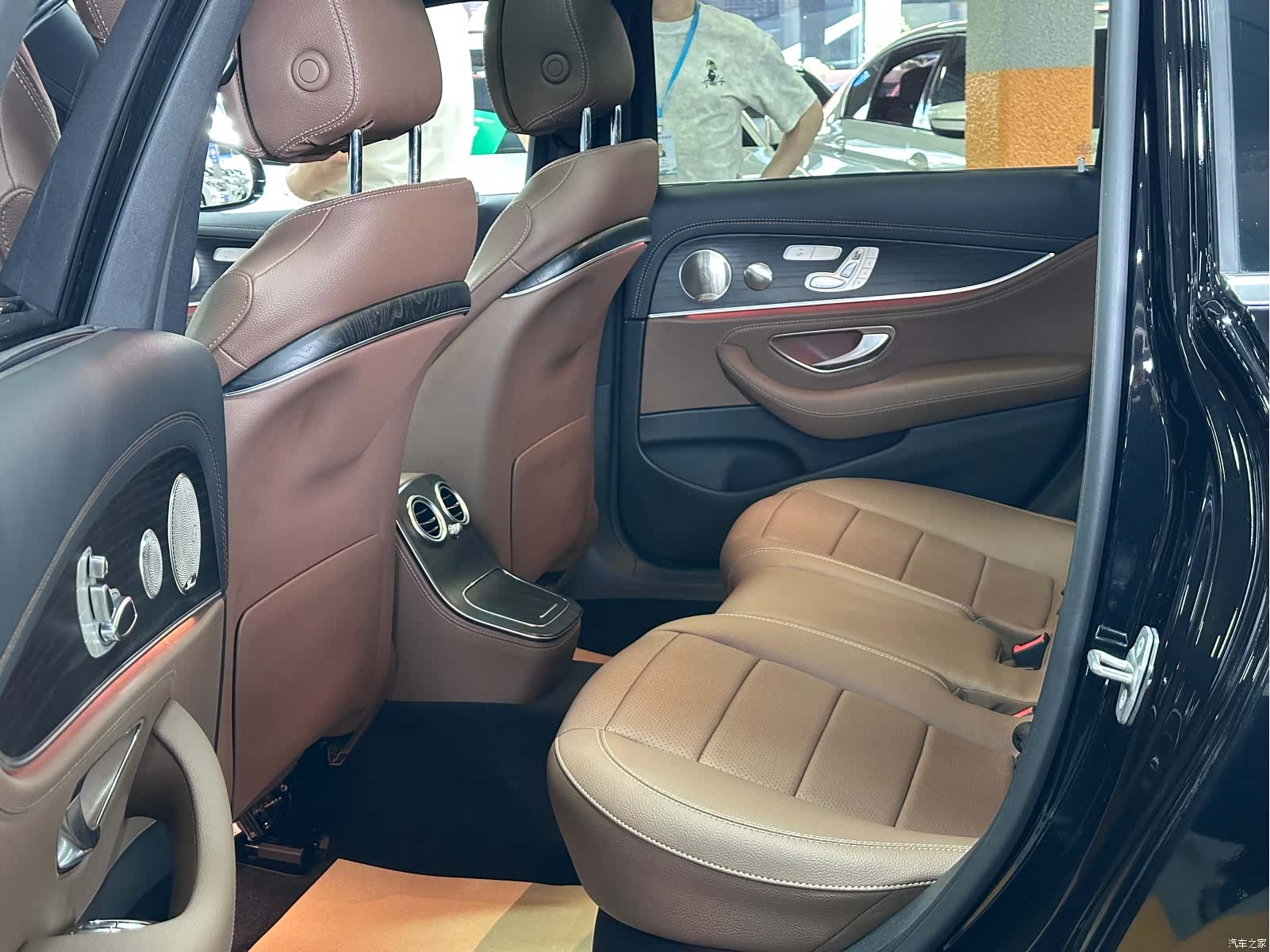 Mercedes-Benz E-Class, 2023 6