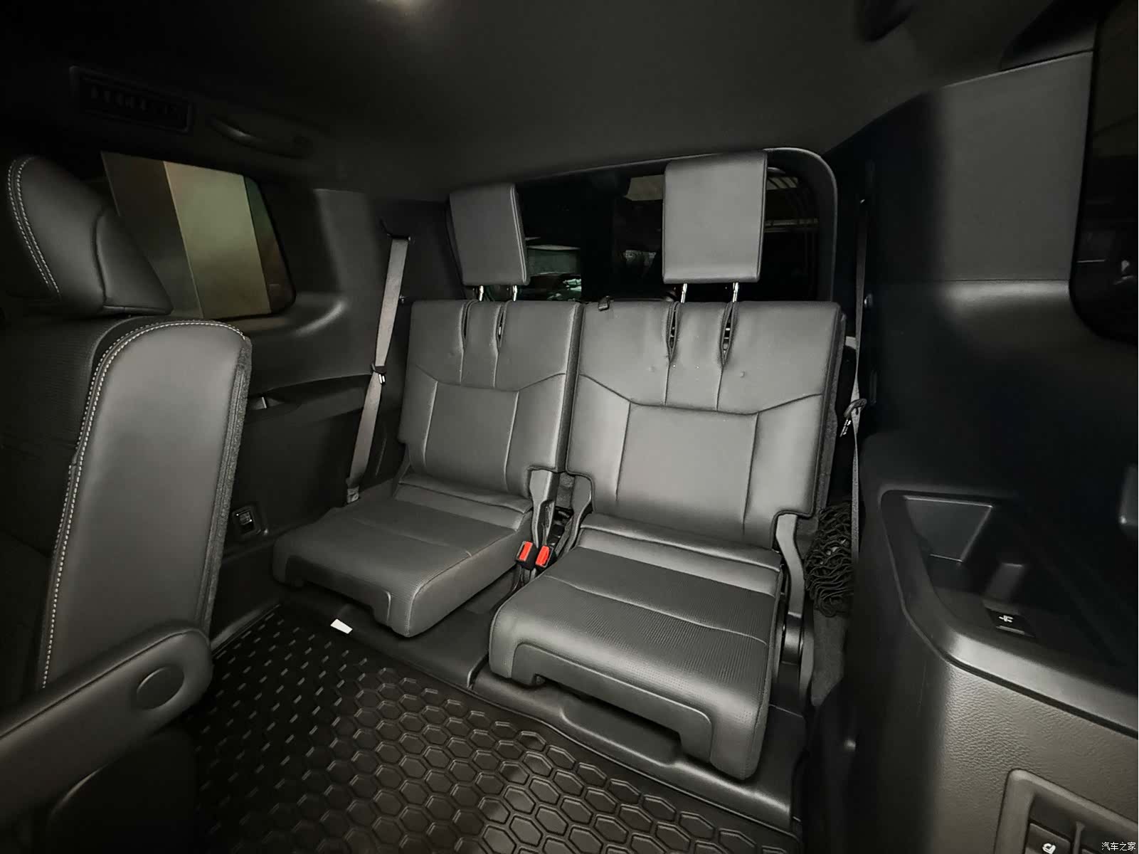 Lexus GX, 2026 14