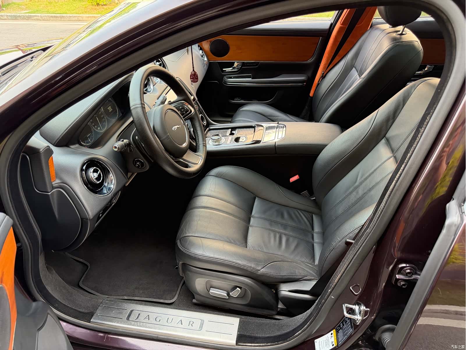 Jaguar XJ, 2013 30