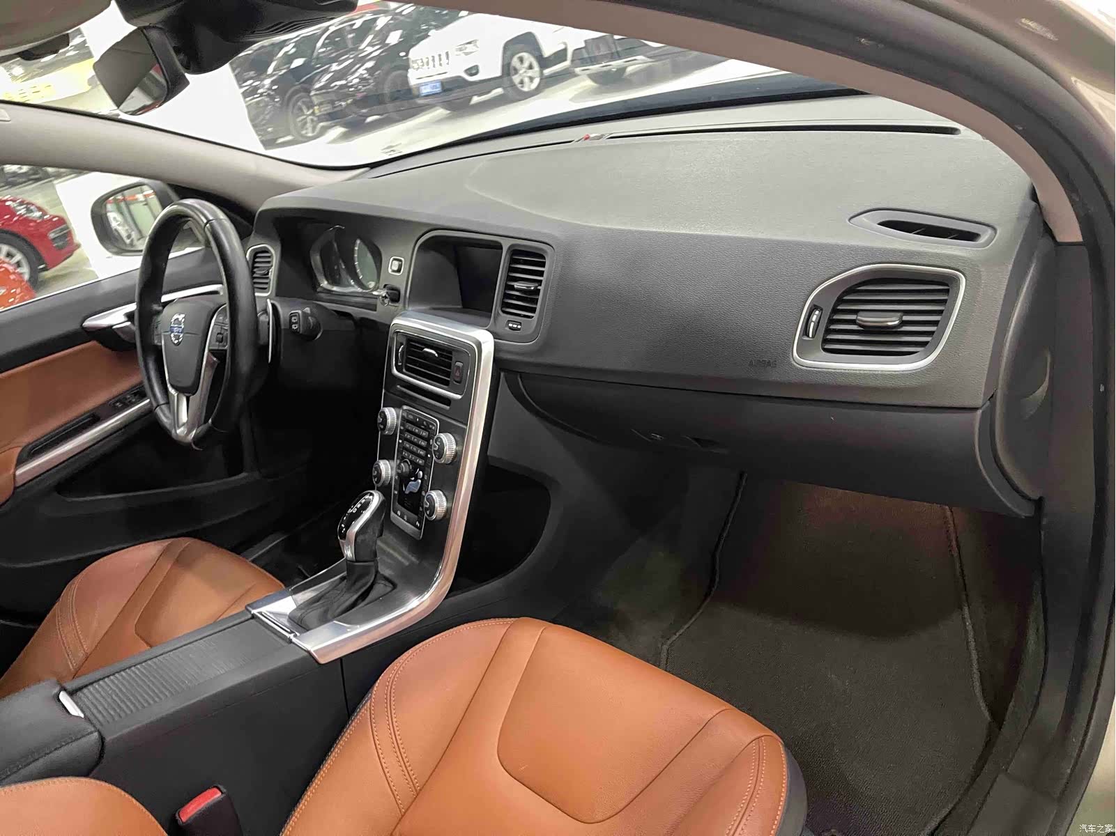 Volvo V60, 2016 15