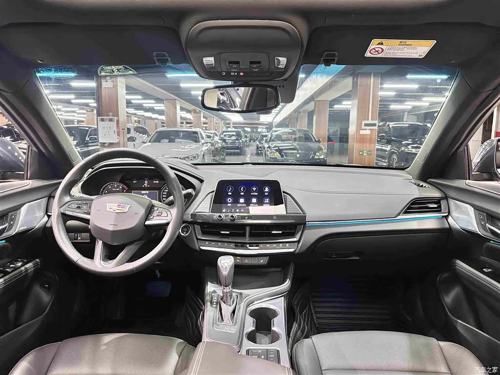 Cadillac CT4, 2022 11