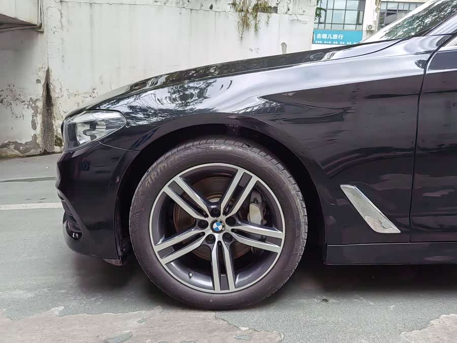 BMW 5 Series 2018, фото 15