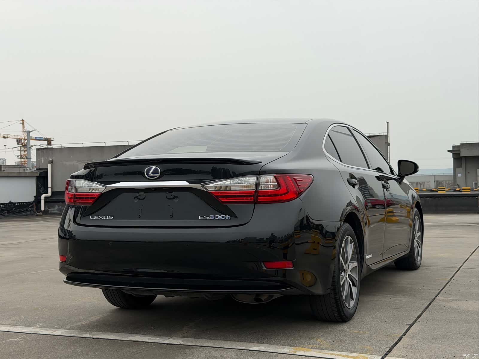 Lexus ES, 2016 3