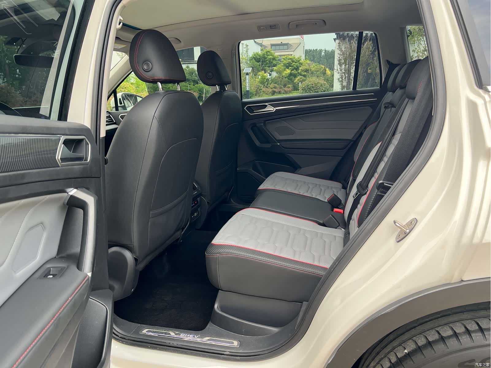 Volkswagen Tiguan L, 2022 7