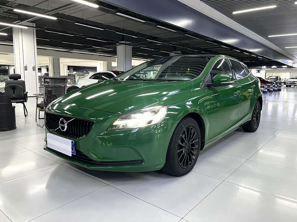 Volvo V40