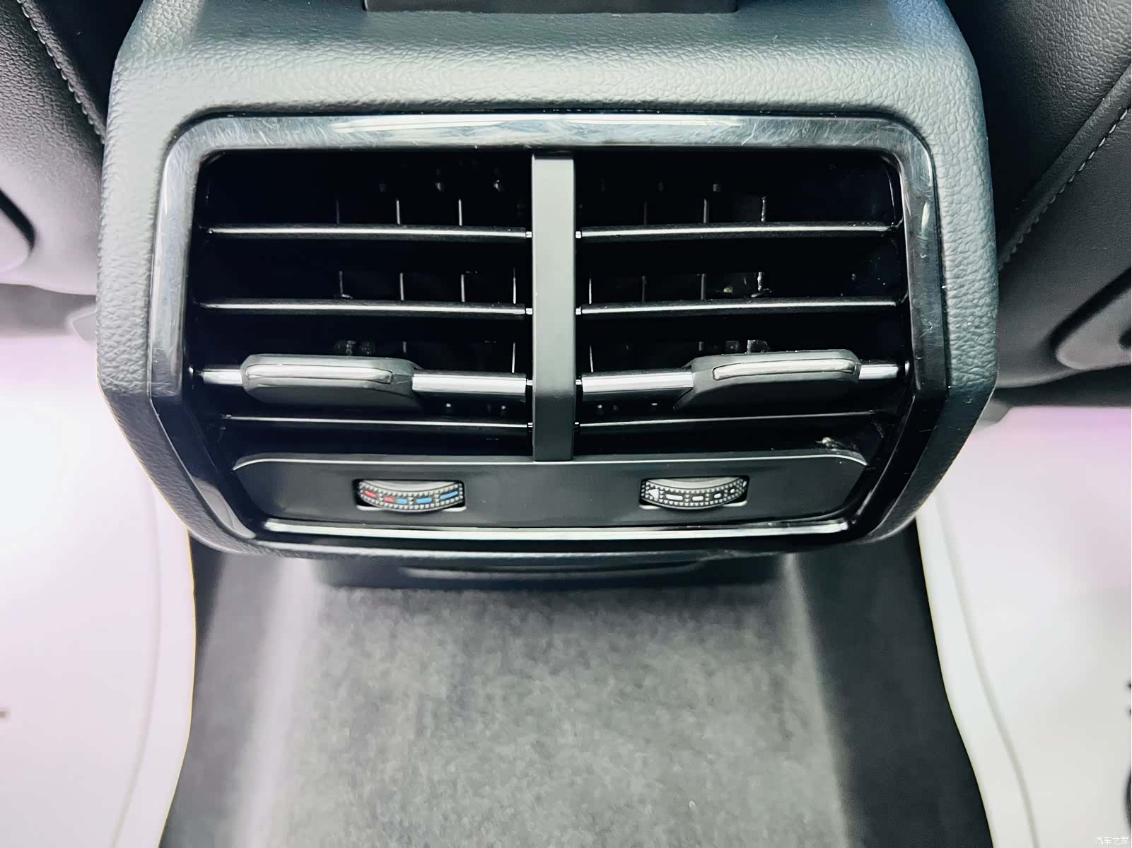 Audi Q3, 2023 20