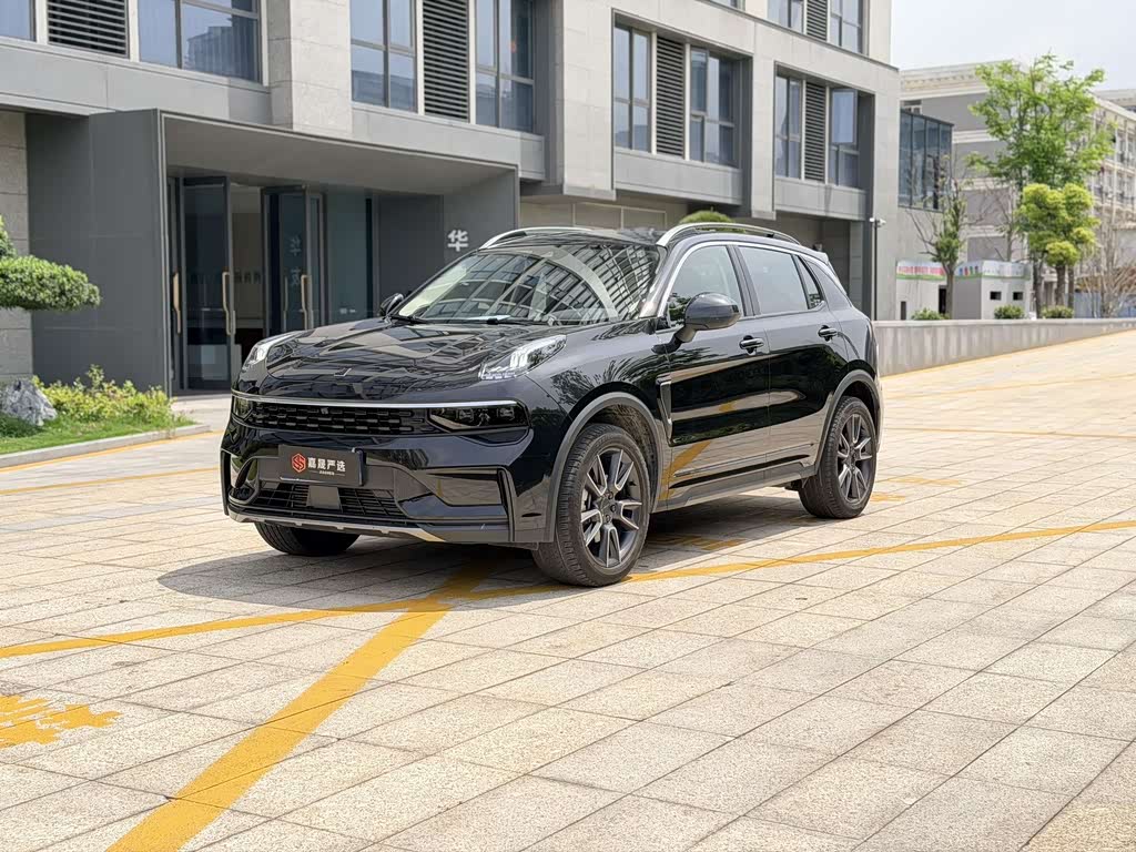 Lynk & Co 01