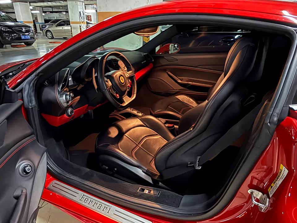 Ferrari 488