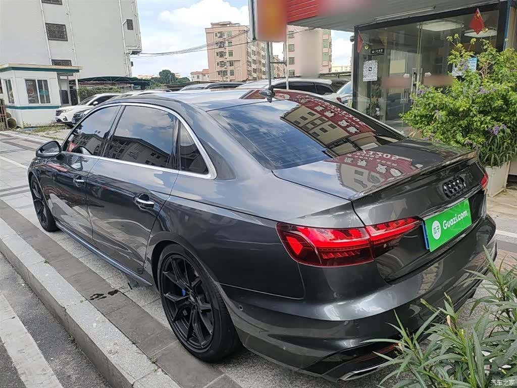 Audi A4L, 2021 все фото