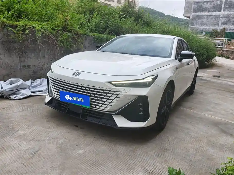 Changan UNI-V Smart iDD