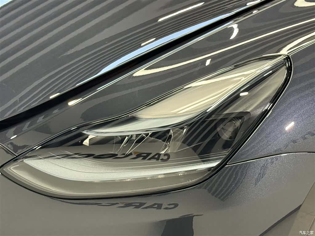 Tesla Model Y, 2025 8