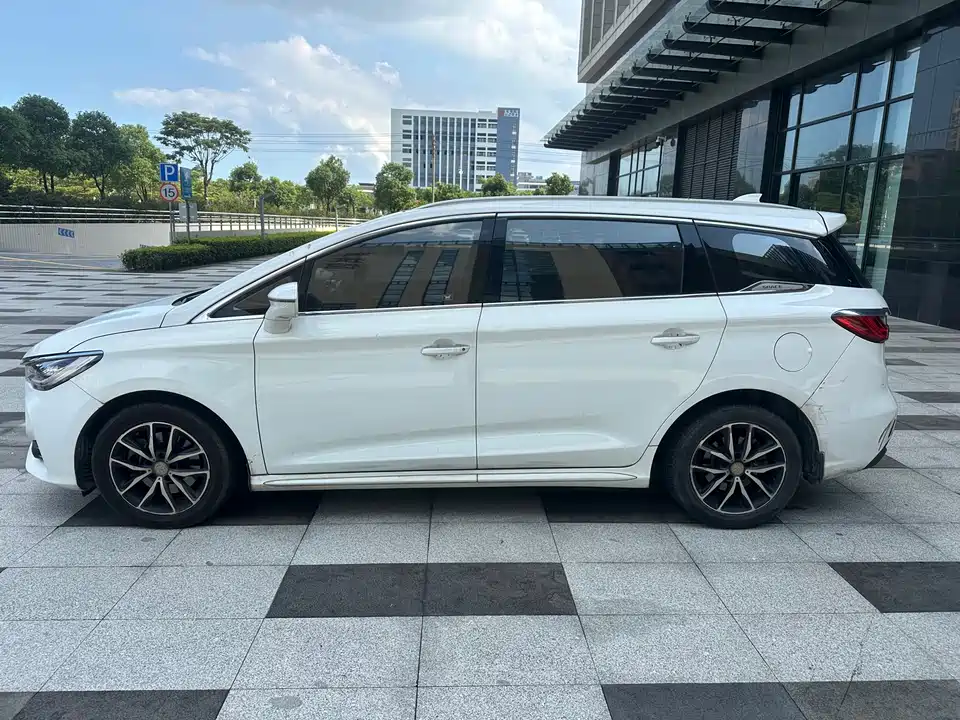 BYD Song MAX