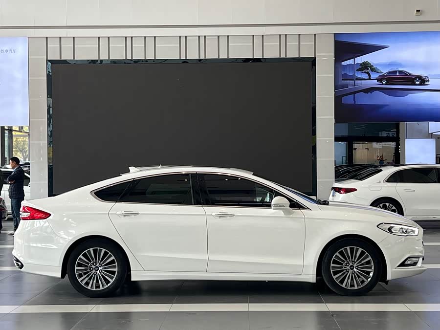 Ford Mondeo 2018, фото 18