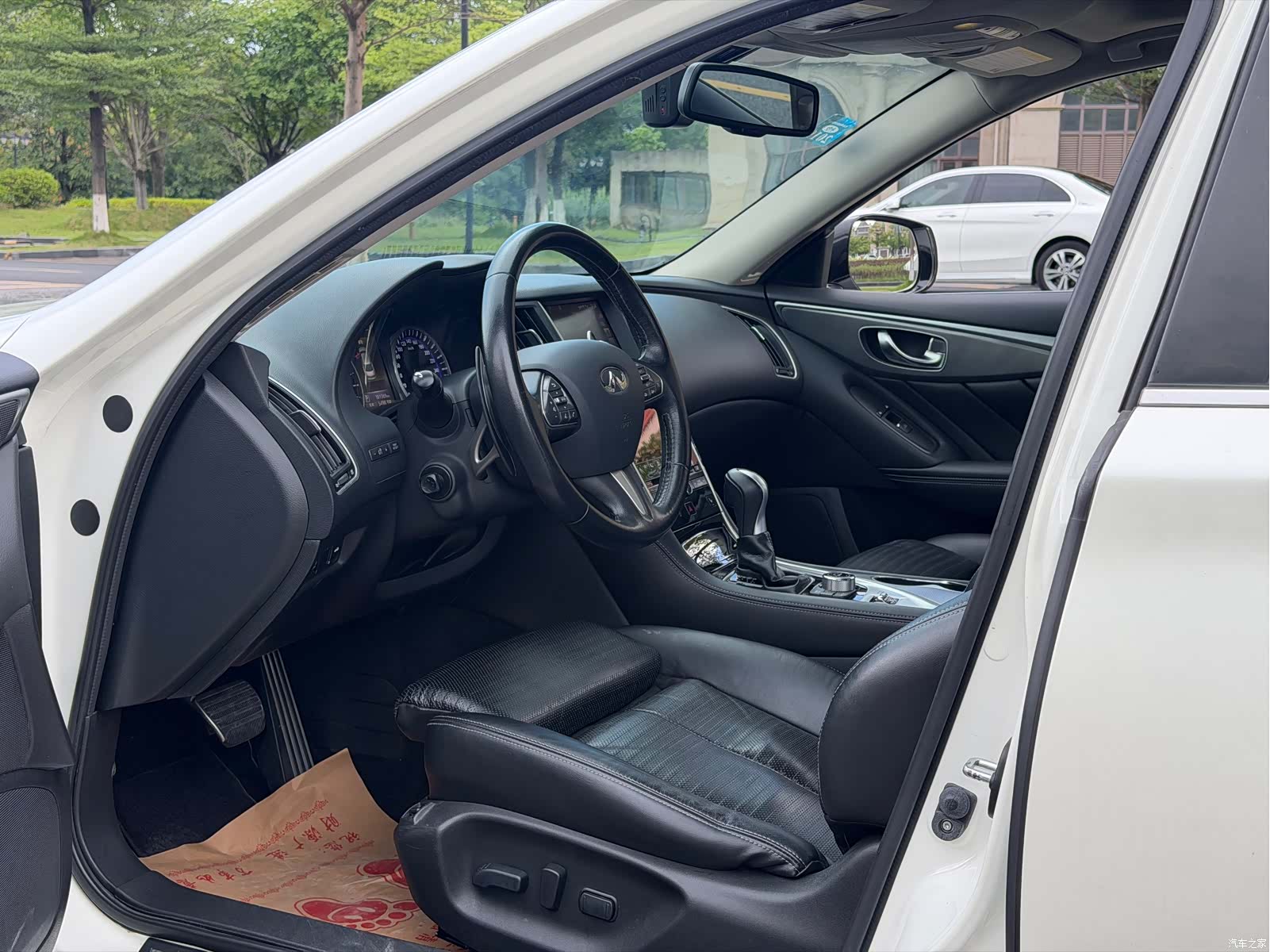 Infiniti Q50L, 2015 7