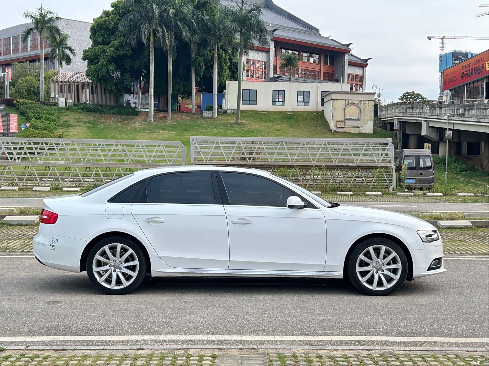 Audi A4L, 2016 4