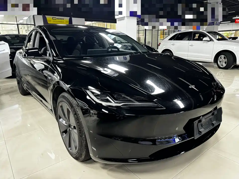 Tesla Model 3 Tesla Model 3