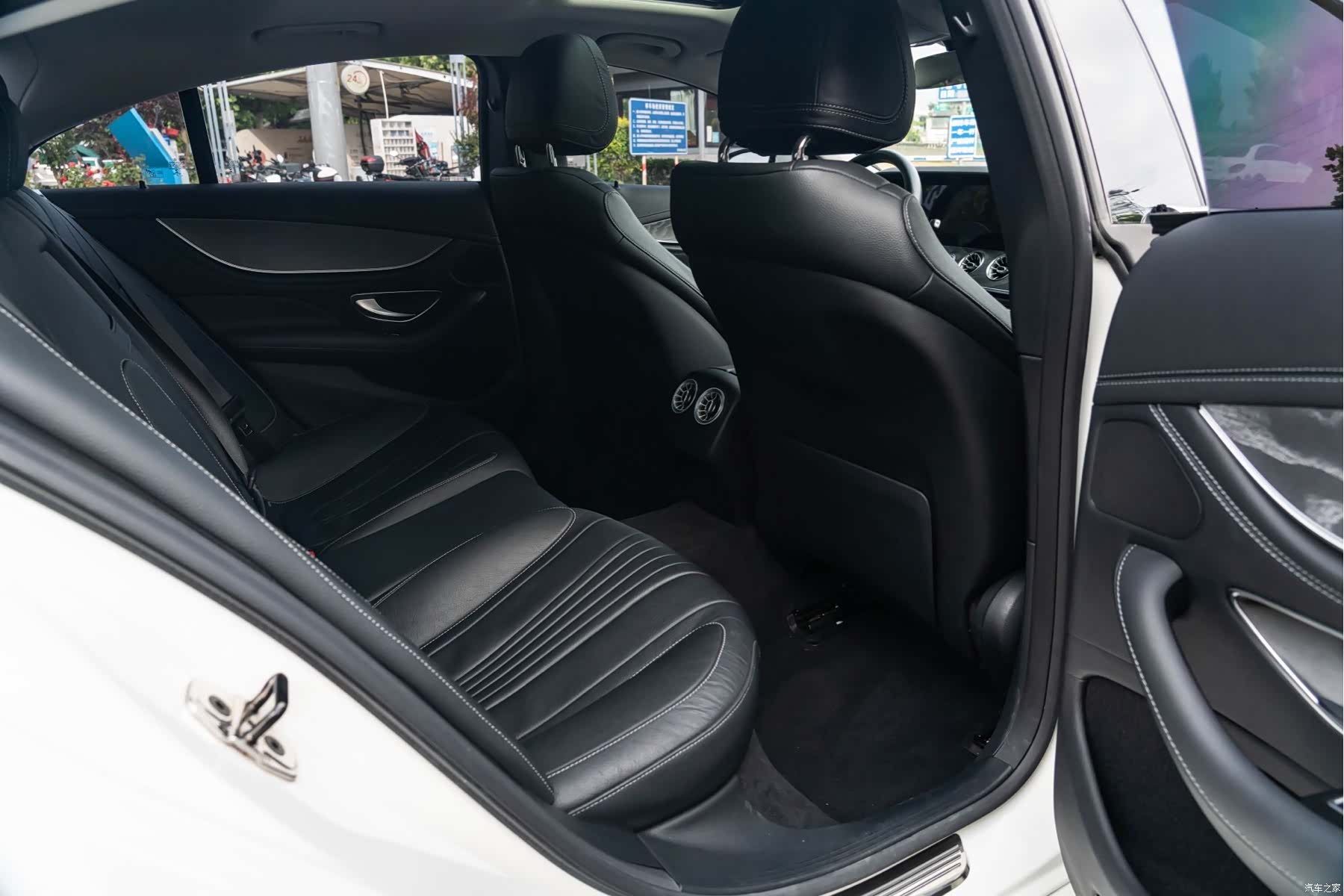 Mercedes-Benz CLS, 2022 13
