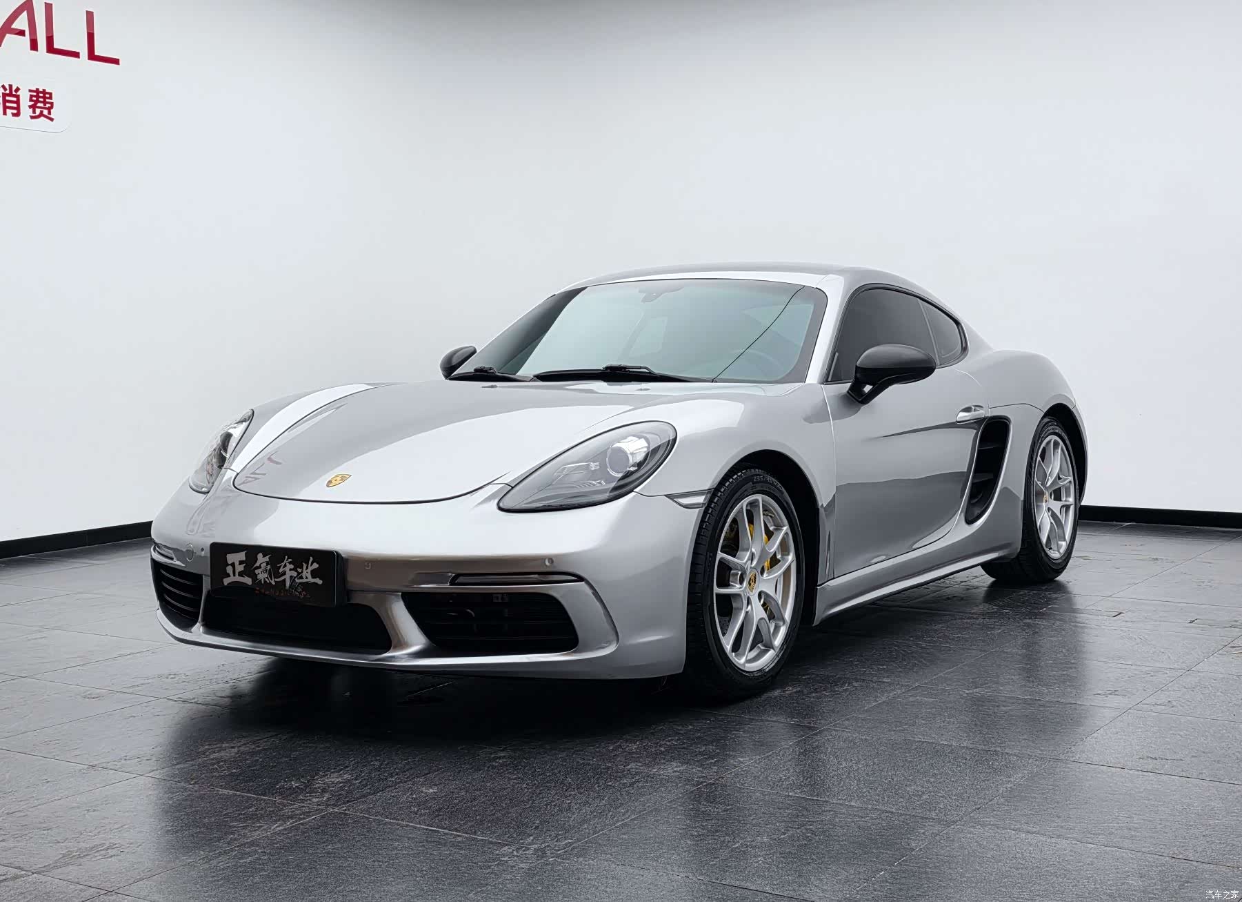 Porsche Cayman, 2017 все фото