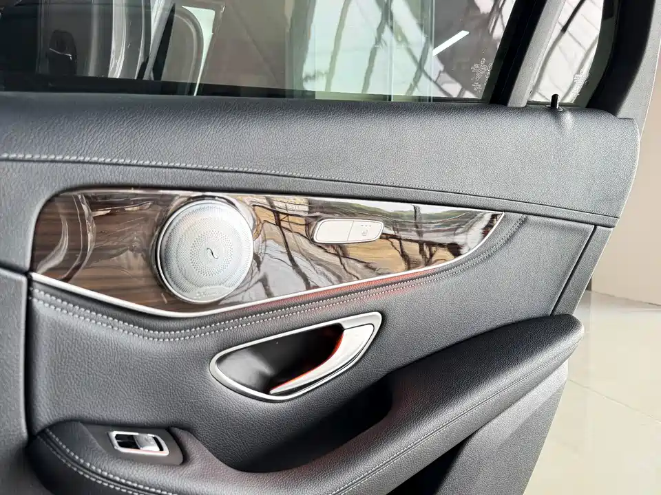 Mercedes-Benz GLC Mercedes-Benz GLC