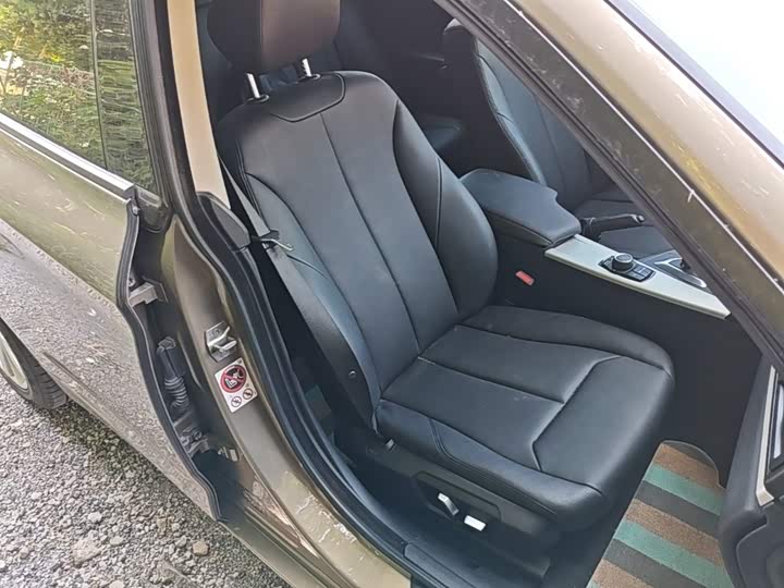 BMW 3 Series GT 2017 320i Style
