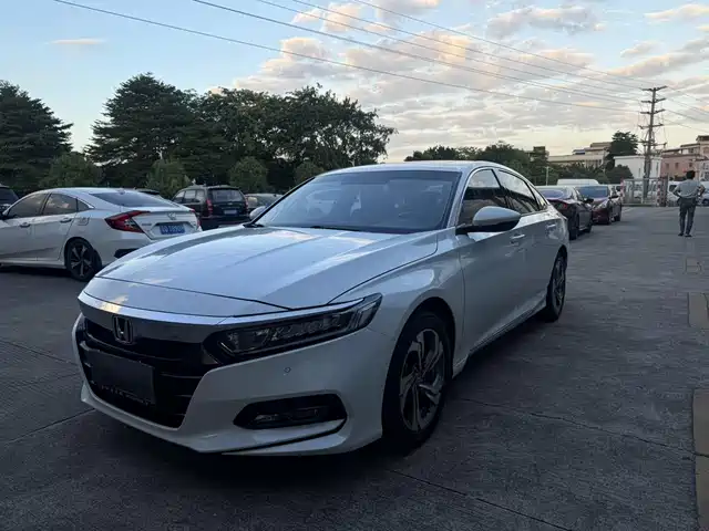 Honda Accord 2020 — купить из Китая под заказ